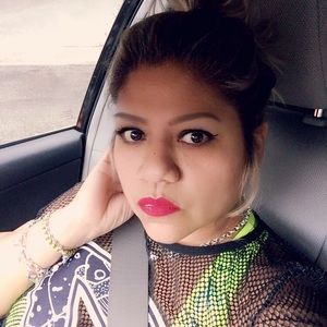 Meet your Posher, Julissa